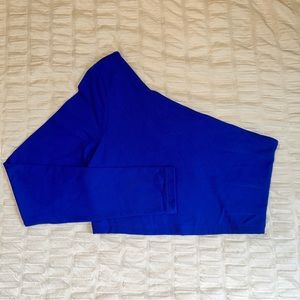 Cute one sleeve asymmetrical royal blue crop top!